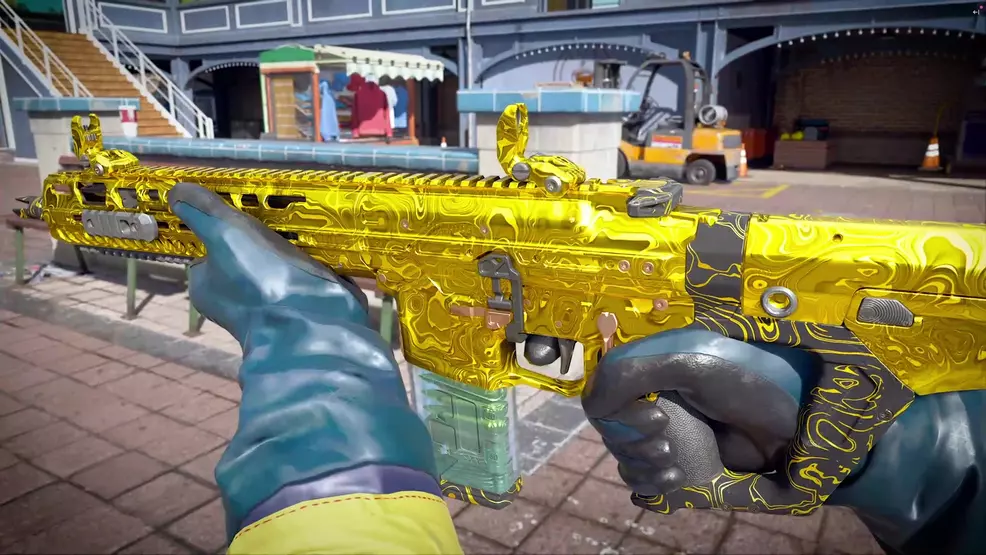 BO7 Warzone camo - Golden Damascus: patterned gold forged look